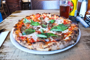 Picture of a tasty looking pizza from Pizzeria Bianco.